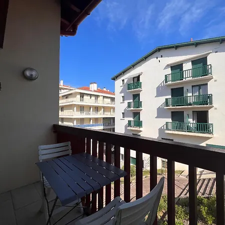 Mezzanine A 100m De La Avec Balcon, Apercu Et Parking - - Fr-1-239-576 Saint-Jean-de-Luz